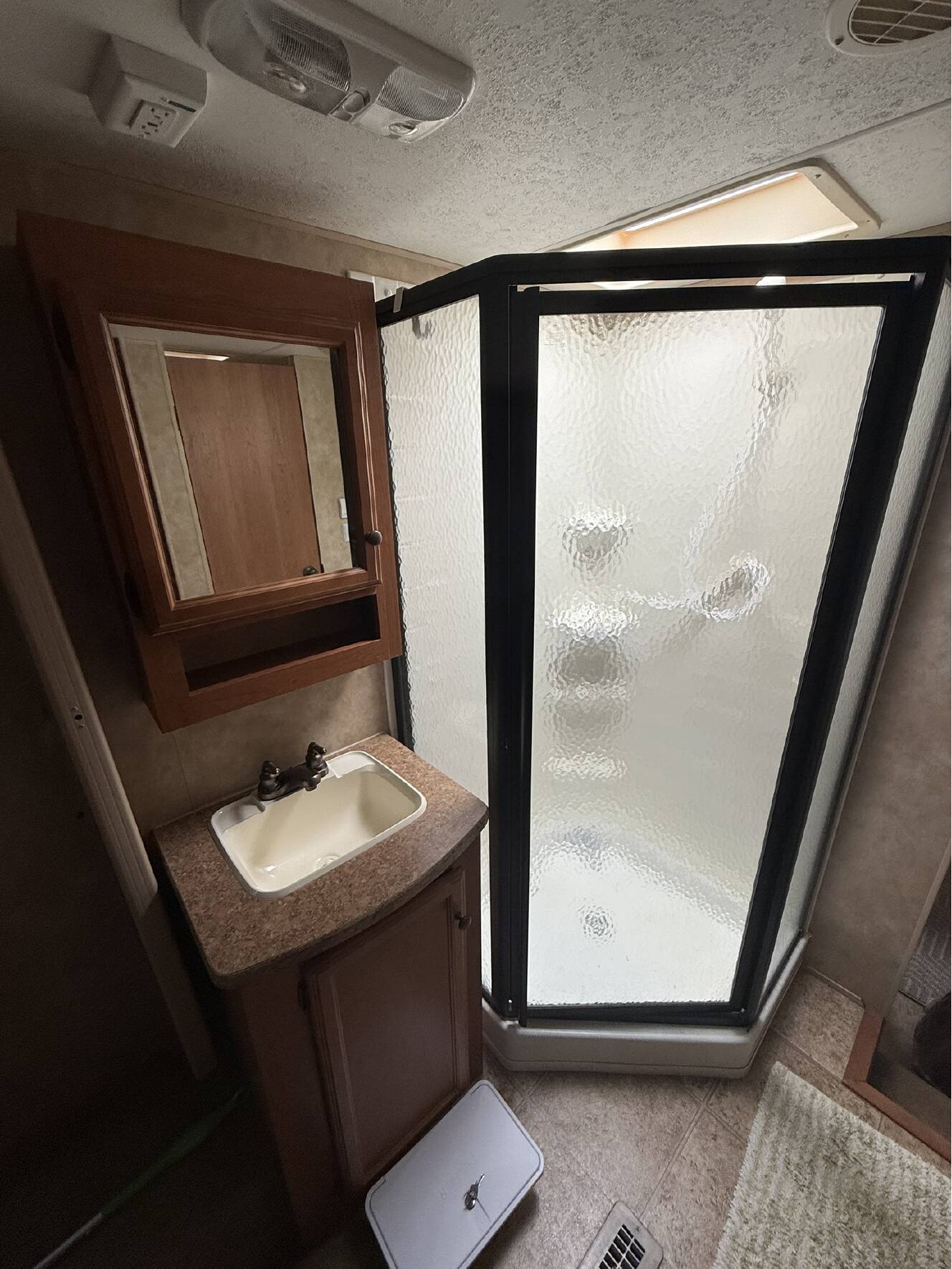 A photo of this 2010 K-Z SPORTSMEN FIFTH WHEEL 231RK