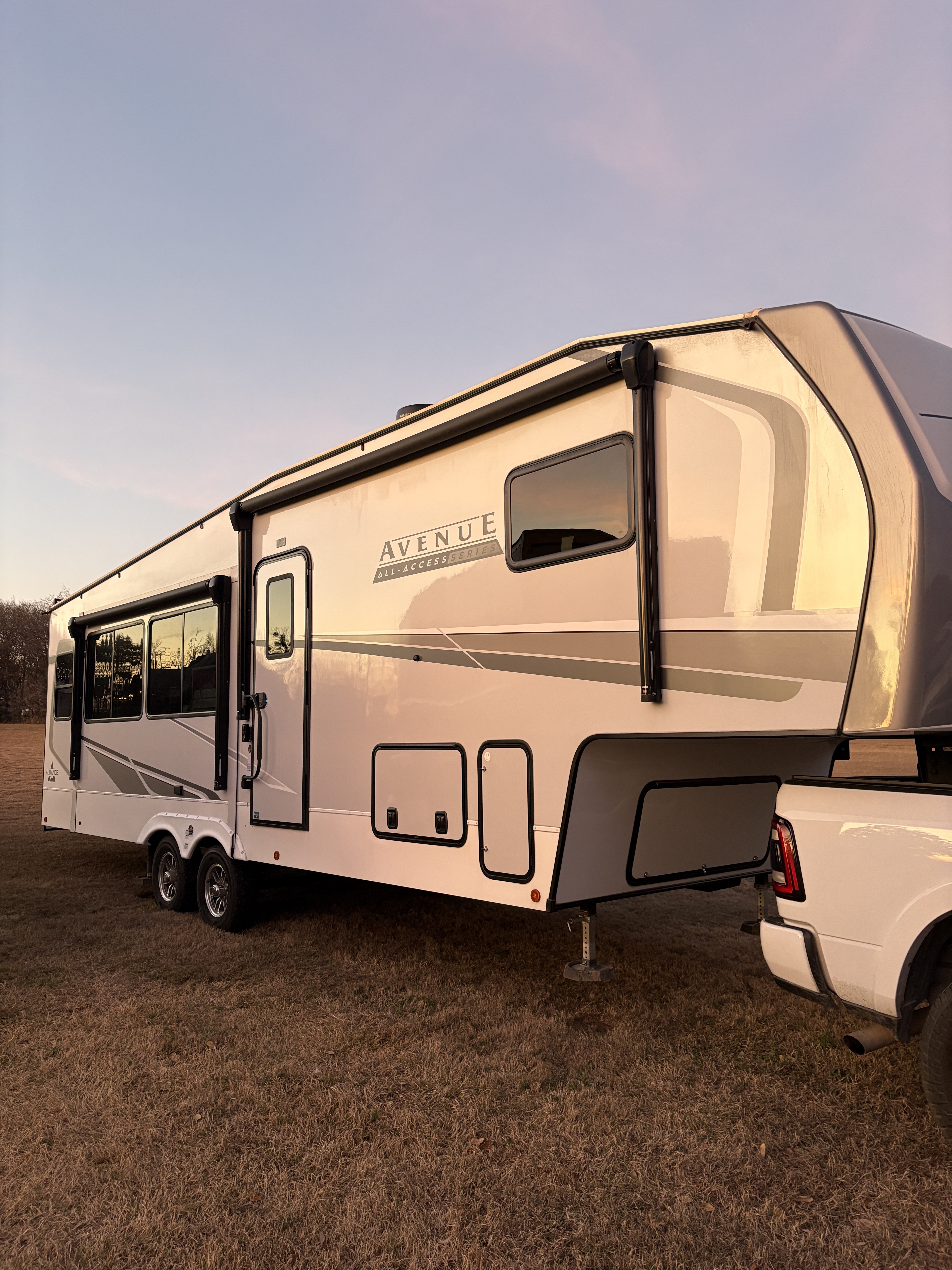 2025 Alliance Rv AVENUE ALL-ACCESS SERIES 29RL RV