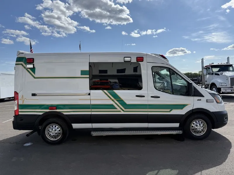 2021 FORD TRANSIT AWD DEMERS AMBULANCE
