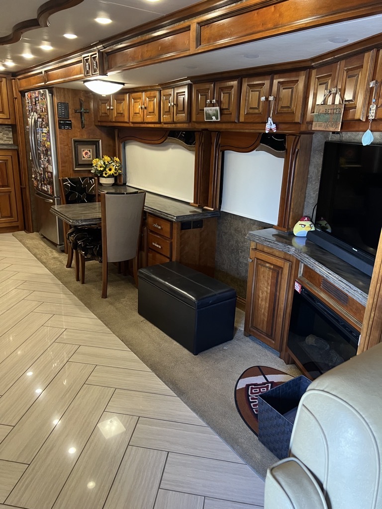 2014 Tiffin Motorhomes ALLEGRO BUS 40 QBP in greenville SC