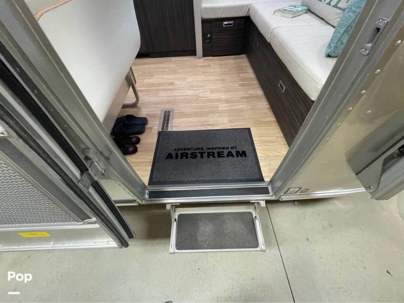 A photo of this 2017 Airstream International Signature 28RB