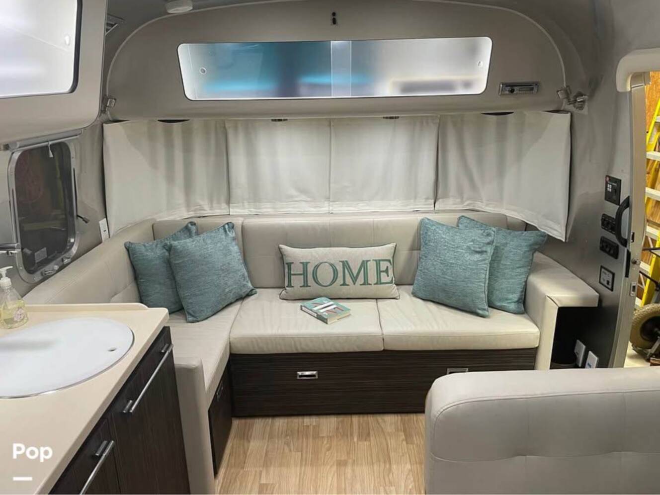 A photo of this 2017 Airstream International Signature 28RB