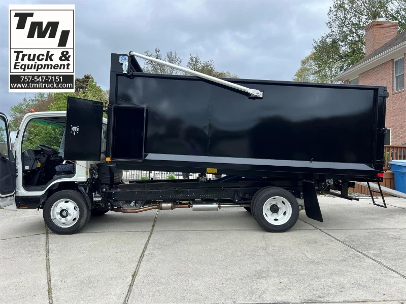2026 ISUZU NRR
