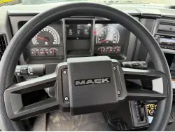 2026 MACK MD6