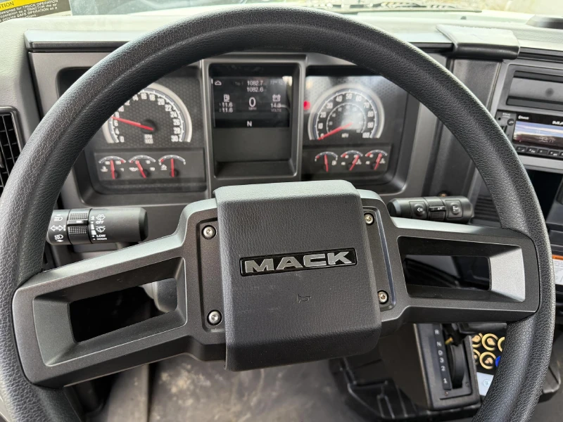 2026 MACK MD6