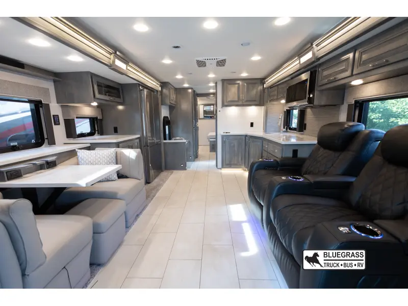 2024 RENEGADE EXPLORER 38EMB