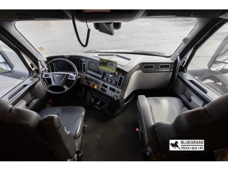 2024 RENEGADE EXPLORER 38EMB
