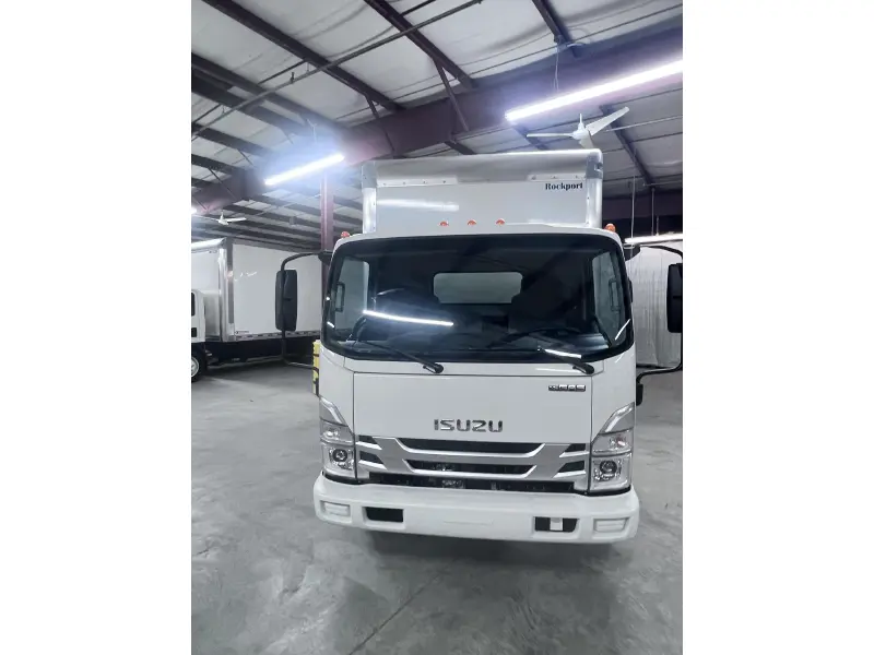 2025 ISUZU NPR HD