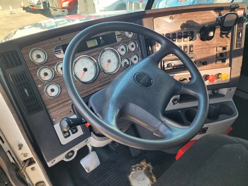 2014 FREIGHTLINER CORONADO 122 SD