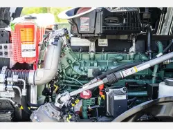 2025 VOLVO VNL64T860