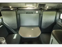 2025 VOLVO VNL64T860