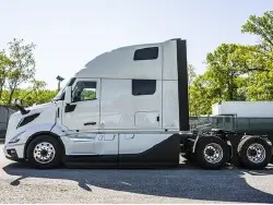 2025 VOLVO VNL64T860