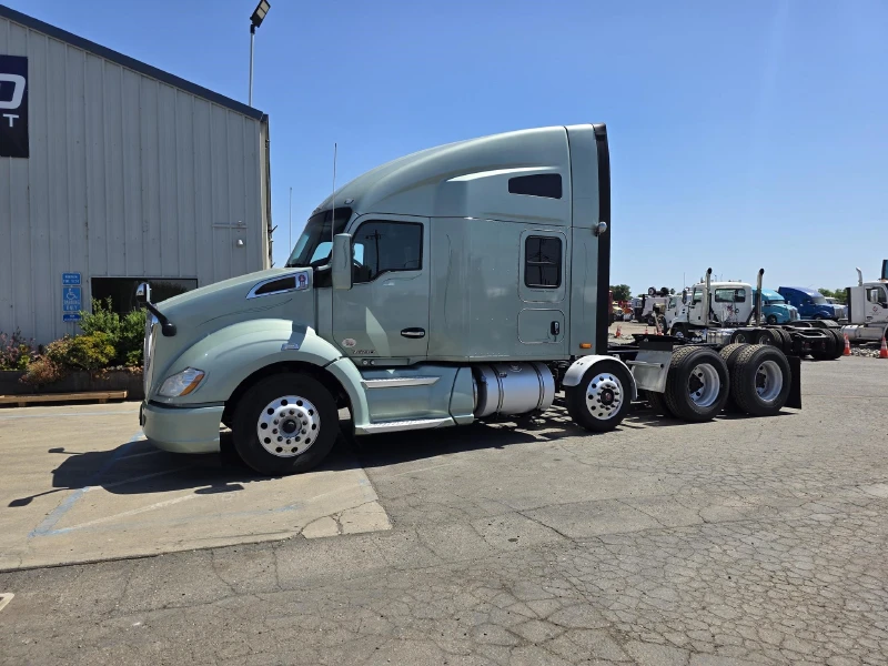2021 KENWORTH T680