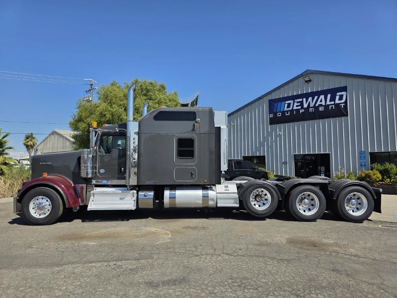 2014 KENWORTH W900L