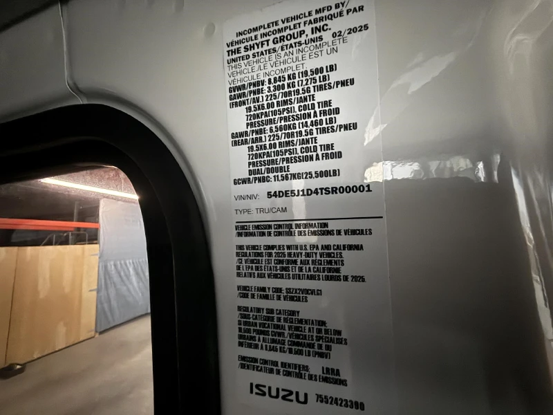 2026 ISUZU NRR