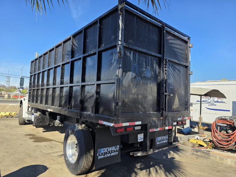 2014 FREIGHTLINER BUSINESS CLASS M2 106