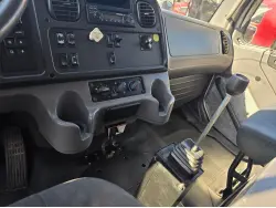 2014 FREIGHTLINER BUSINESS CLASS M2 106