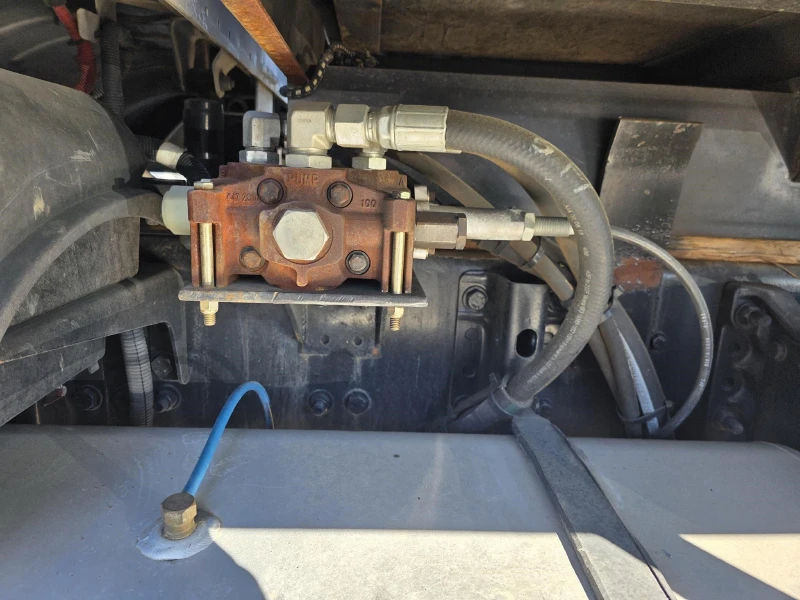 2014 FREIGHTLINER BUSINESS CLASS M2 106