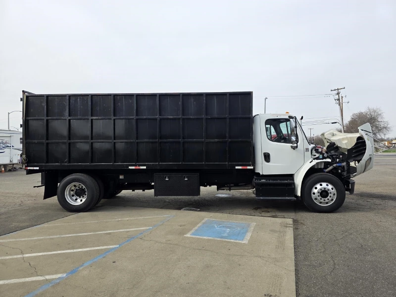 2014 FREIGHTLINER BUSINESS CLASS M2 106