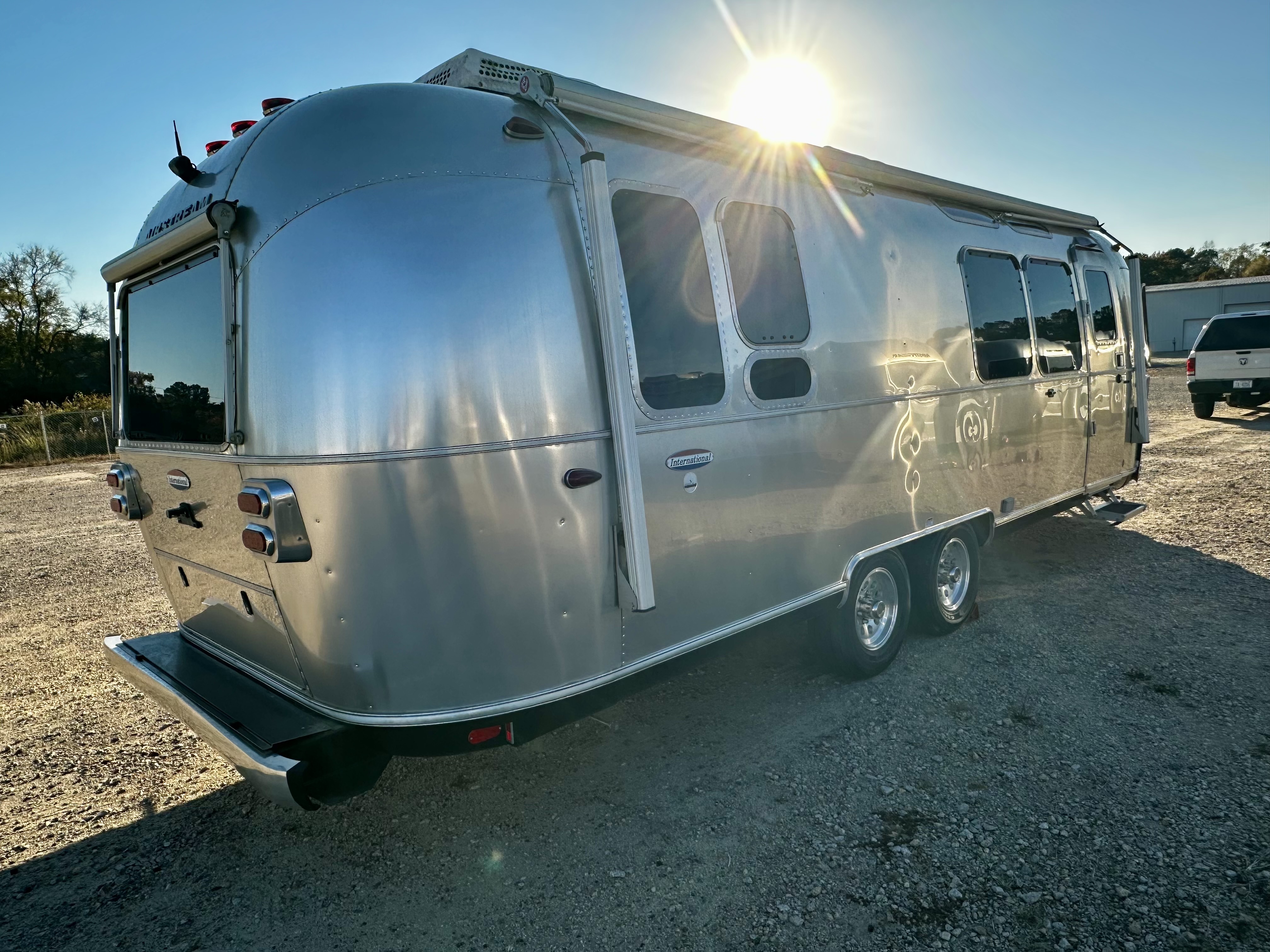 2019 Airstream INTERNATIONAL SERENITY 28RBQ in knightdale NC