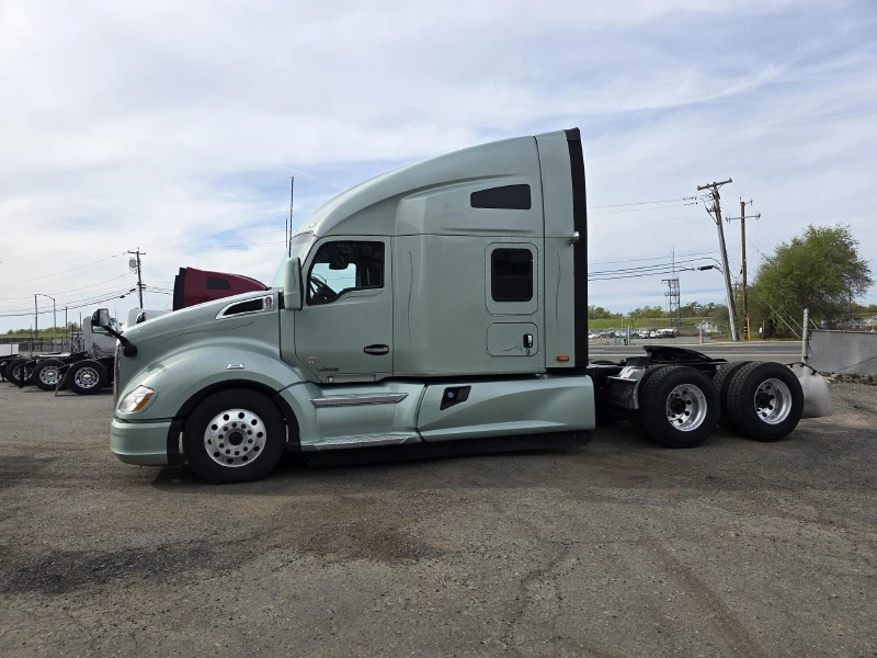2021 KENWORTH T680