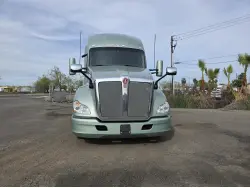 2021 KENWORTH T680