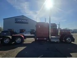 2022 PETERBILT 389