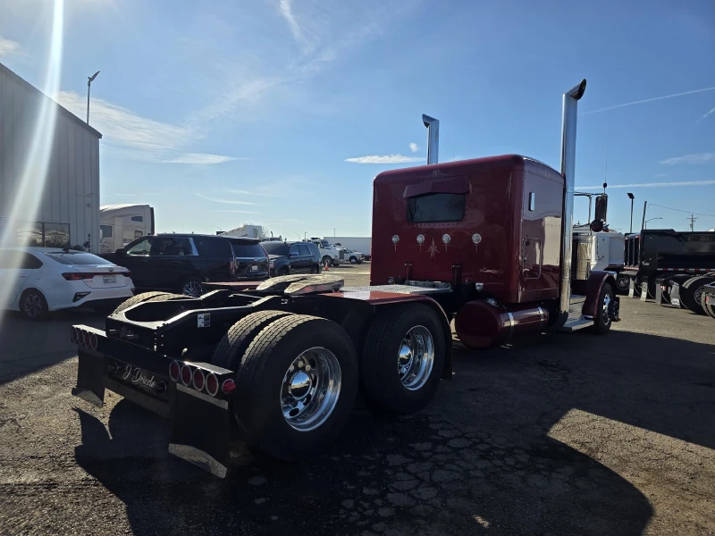 2022 PETERBILT 389