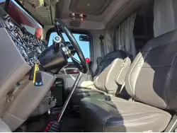2022 PETERBILT 389