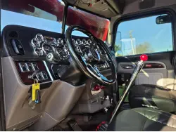 2022 PETERBILT 389