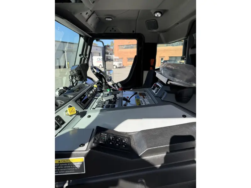 2026 MACK LR64R