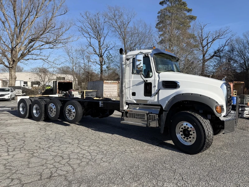 2027 MACK GRANITE 104FR