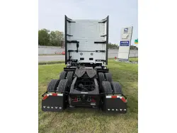 2027 VOLVO VNL64T860