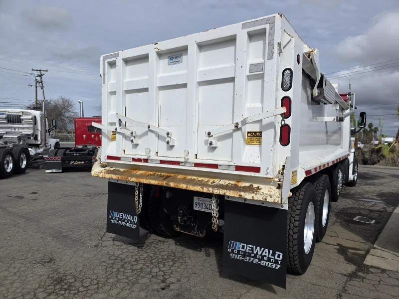 2013 FREIGHTLINER CASCADIA 113