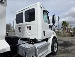 2013 FREIGHTLINER CASCADIA 113
