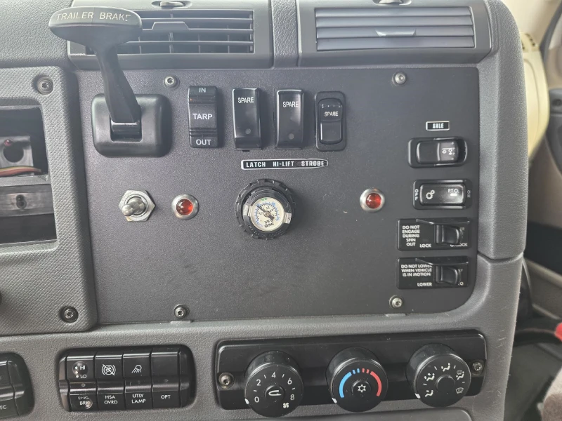 2013 FREIGHTLINER CASCADIA 113