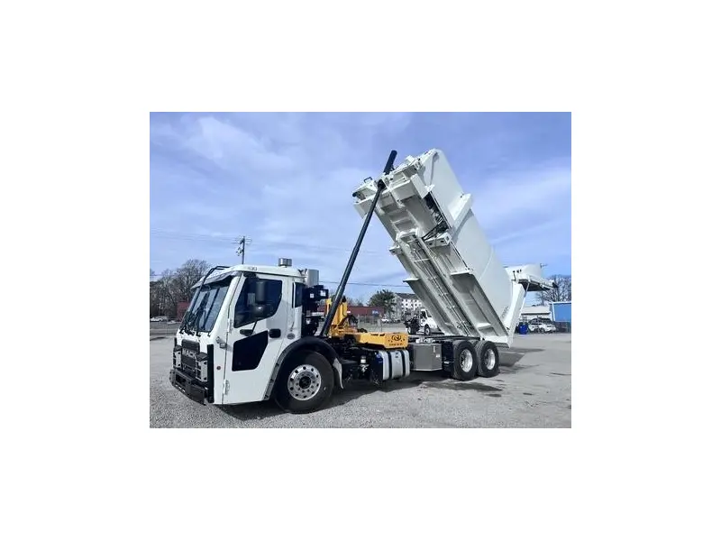 2026 MACK LR613