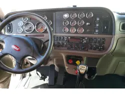 2020 PETERBILT 389