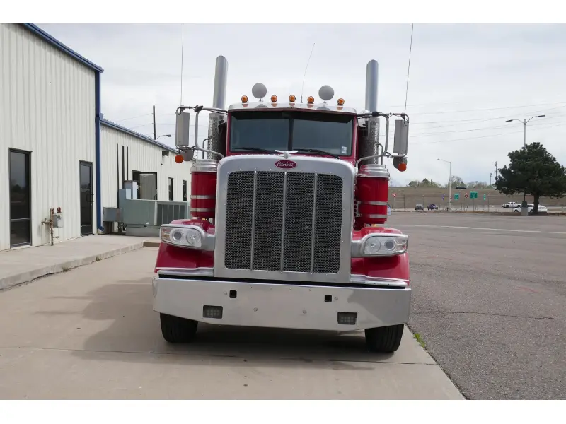 2020 PETERBILT 389