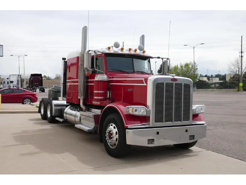 2020 PETERBILT 389