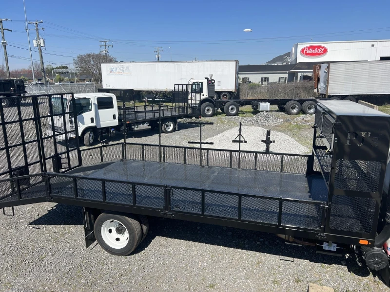 2026 ISUZU NPR HD