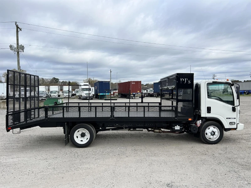 2026 ISUZU NPR HD