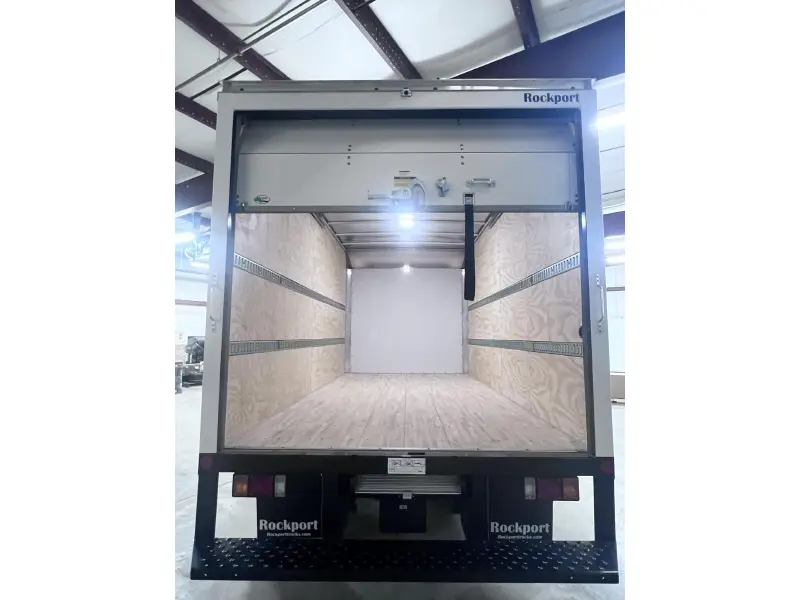 2026 ISUZU NPR HD