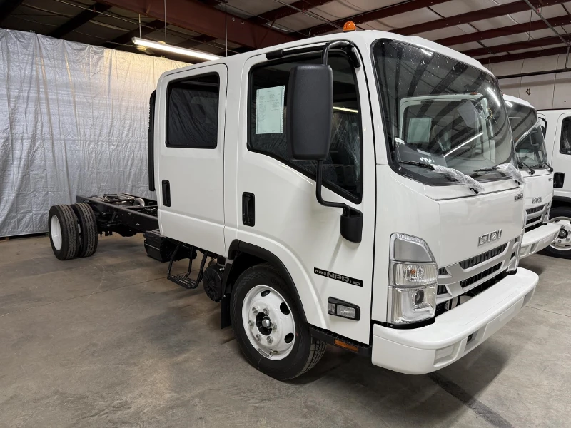 2027 ISUZU NPR HD