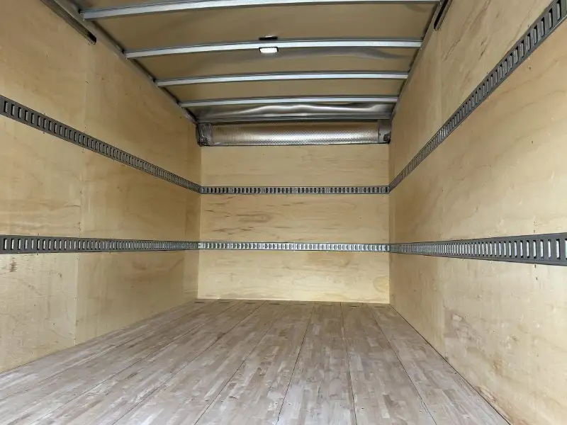 2026 ISUZU NPR HD