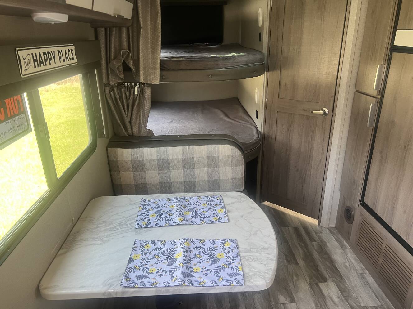 A photo of this 2021 Grand Design IMAGINE XLS 21BHE