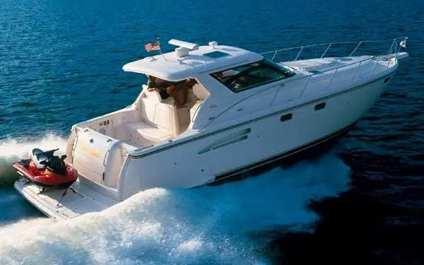 2004 Tiara Yachts 4400 Sovran in white stone va VA