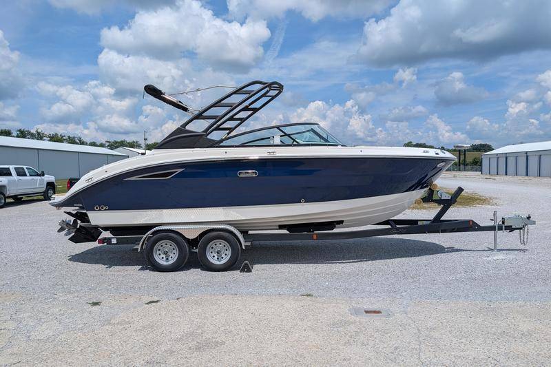 2025 Sea Ray SDX 250 in bronston KY