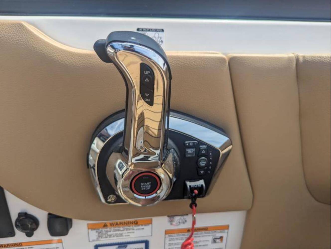 A photo of this 2024 Sea Ray SDX 270