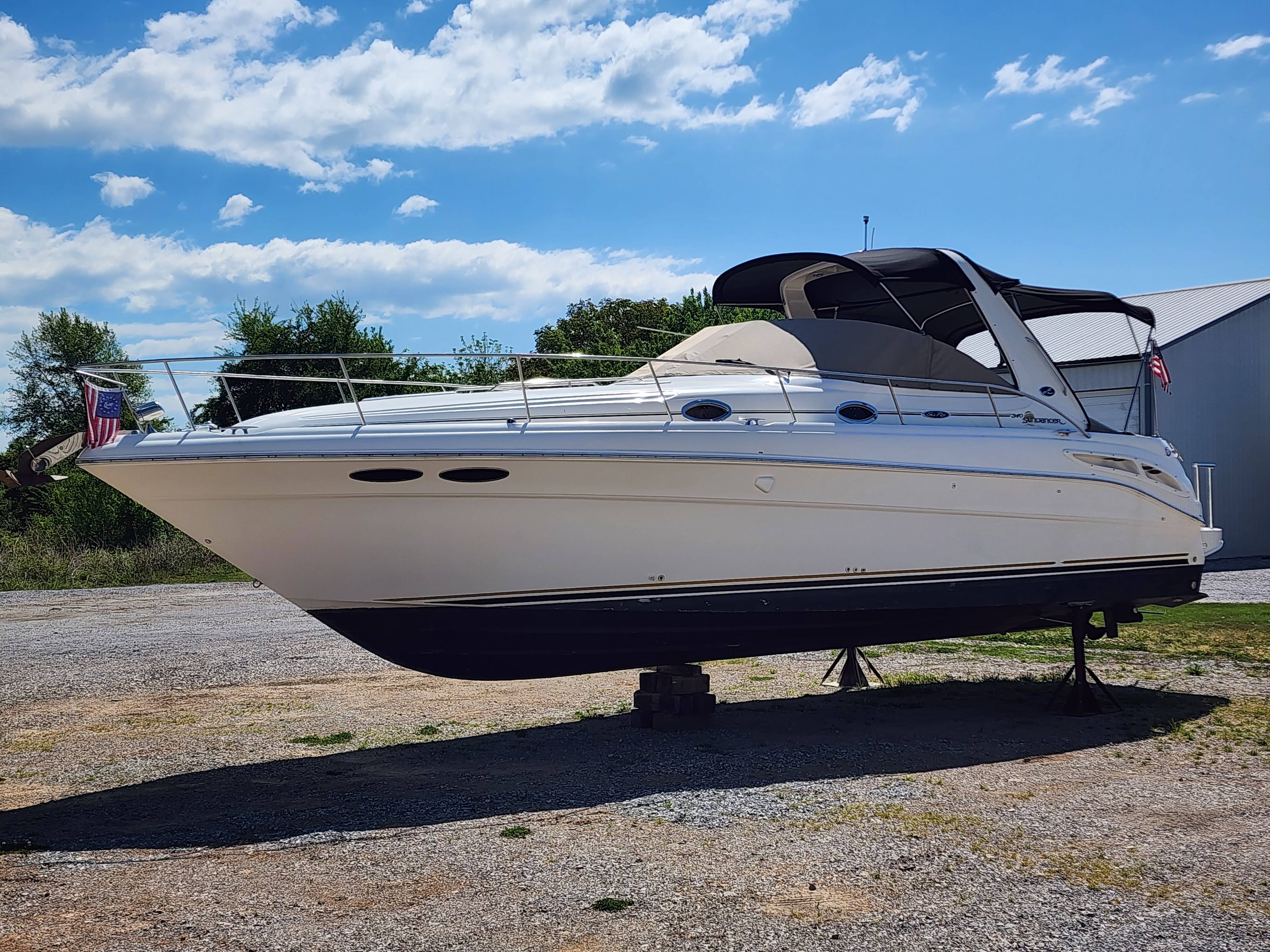 2001 Sea Ray 340 Sundancer in bronston KY